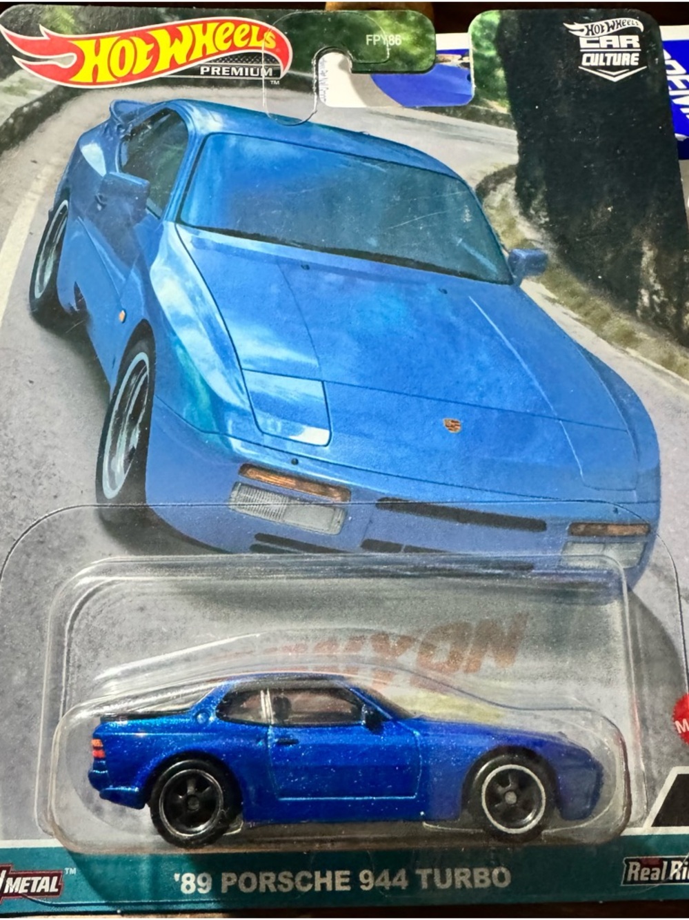 Hot Wheels Premium '89 Porsche 944 Turbo - Blue CAR CULTURE CANYON WARRIORS